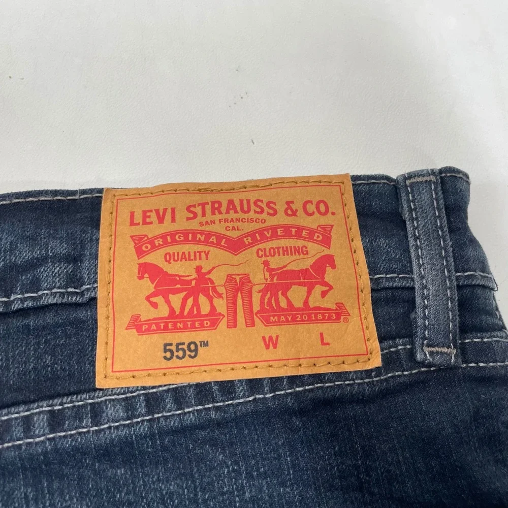 Levis large oil